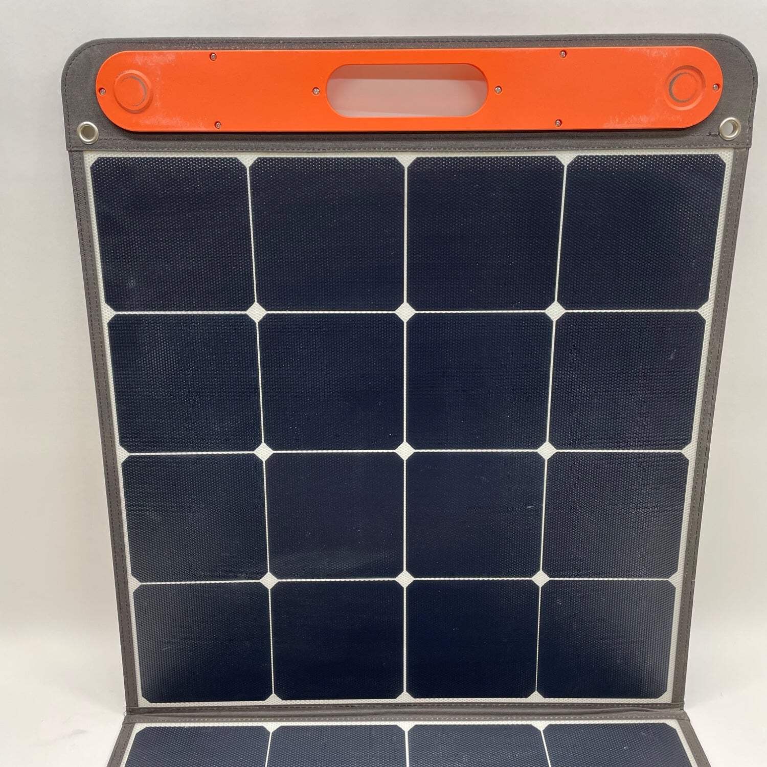 Jackery Explorer 1500 Solar Generator JSG-1500B With Solar Panels