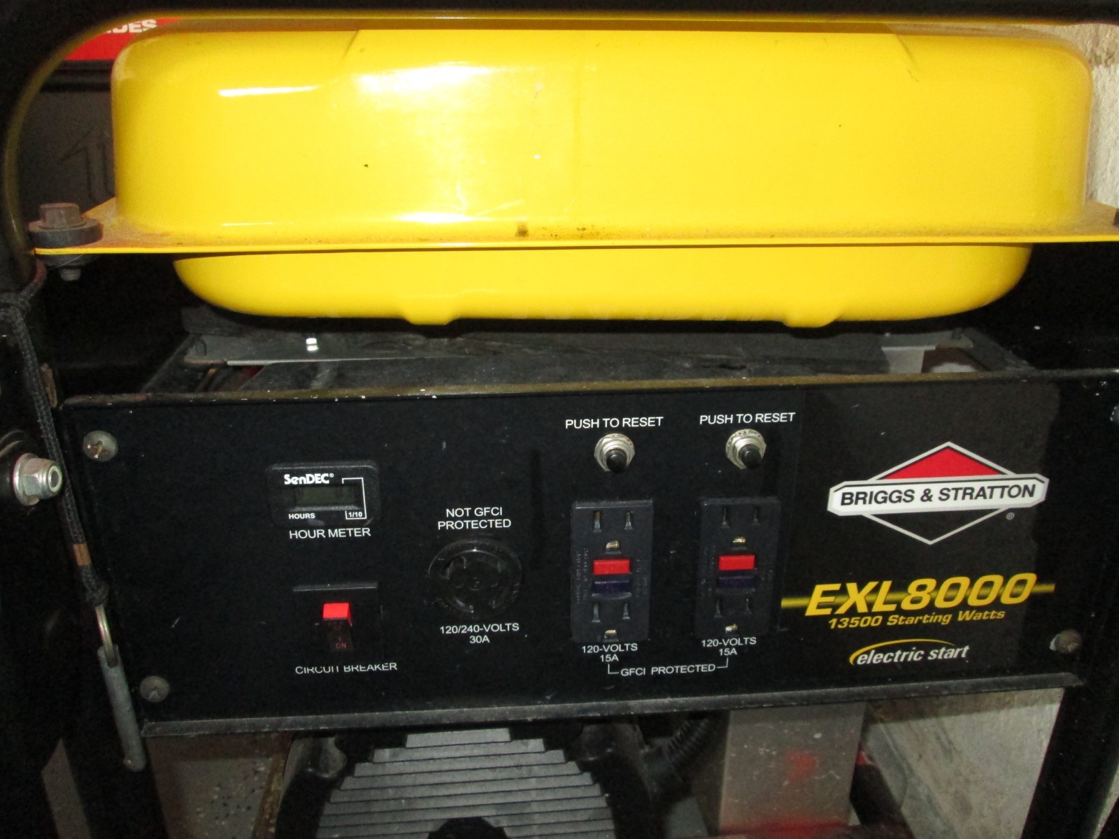 briggs & straton EXL 8000 13500 W Power Generator