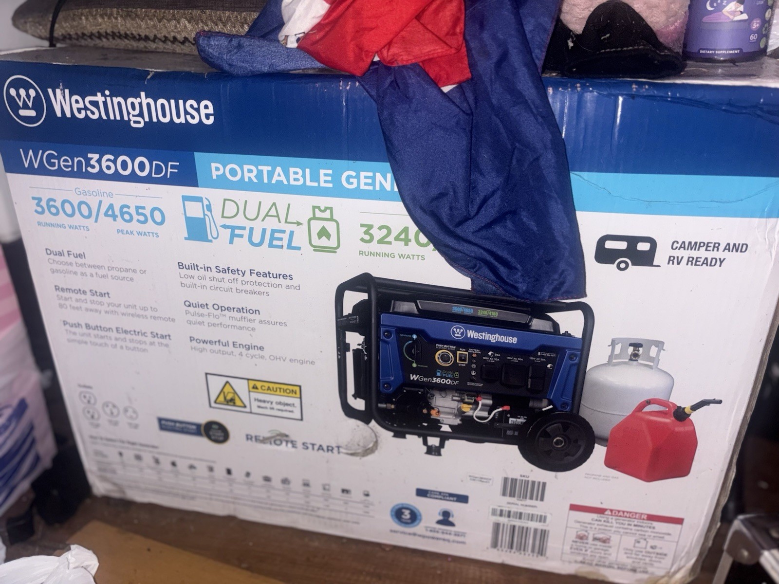 Westinghouse WGen3600DFv 4650W Portable RV Ready Dual Fuel Gas Powered Generator
