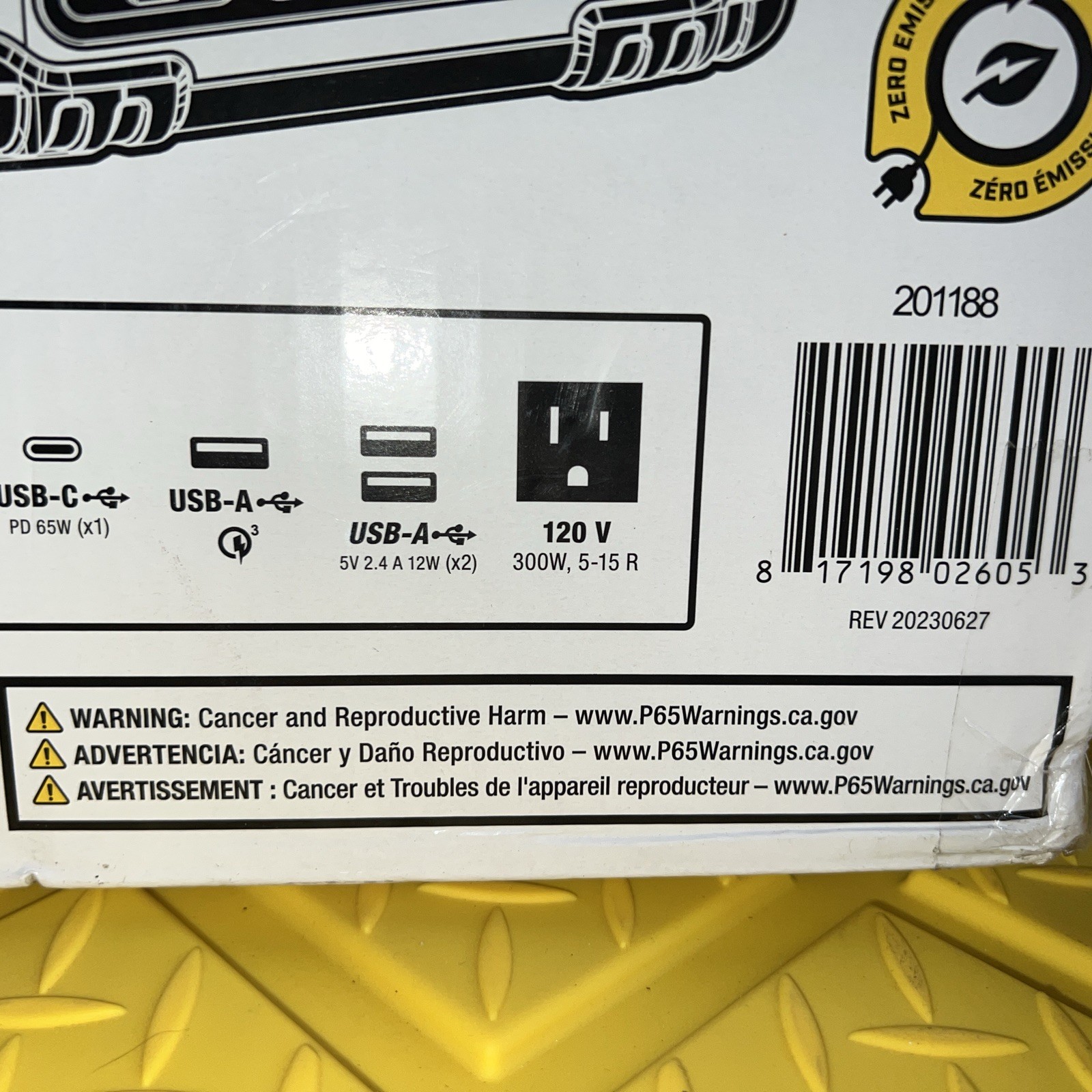 Champion Inverter Generator 600 Starting Watts. 300 Running Watts New In Box!