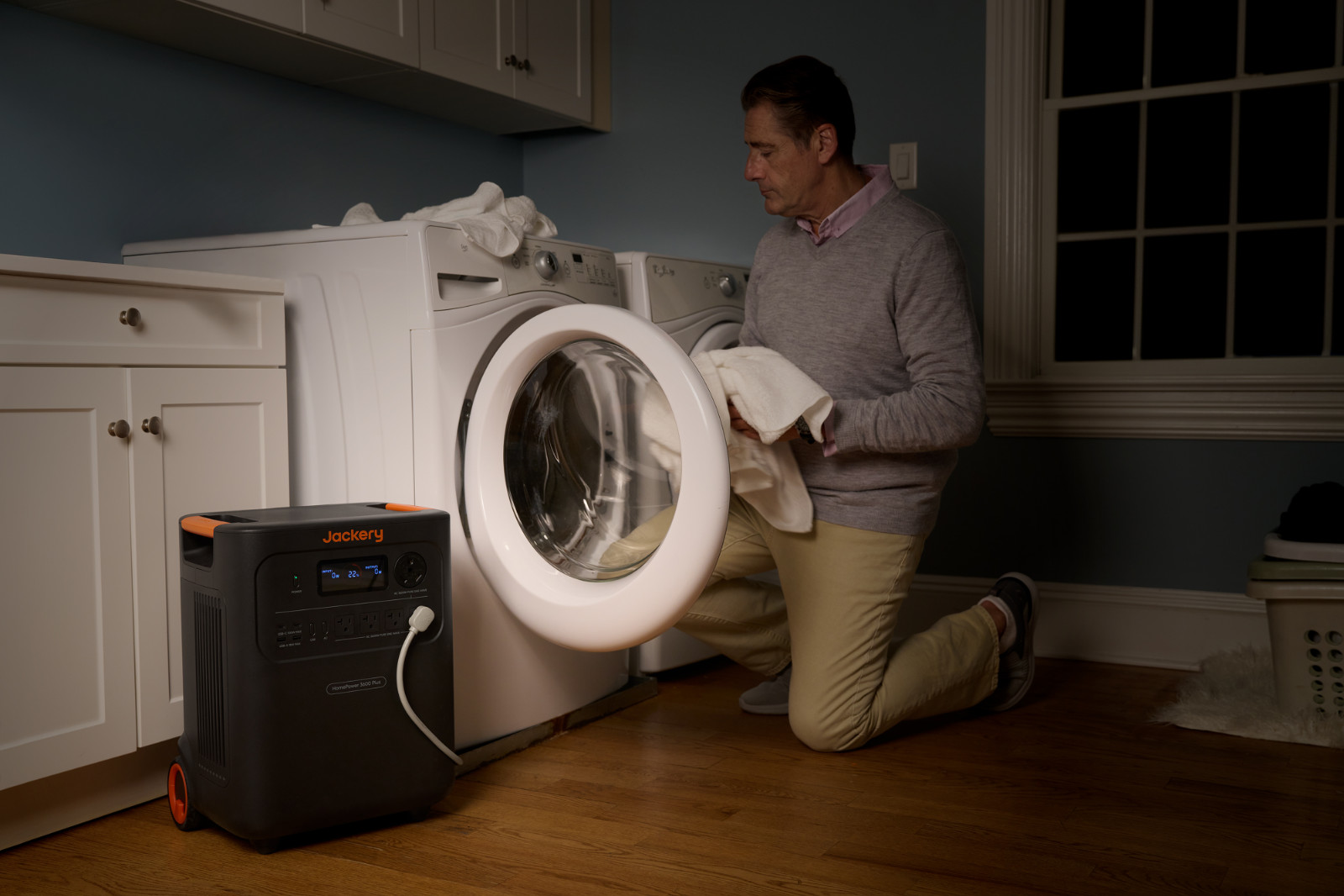 Jackery HomePower 3600 Plus Black 3584Wh Home Back-Up Portable Power Station