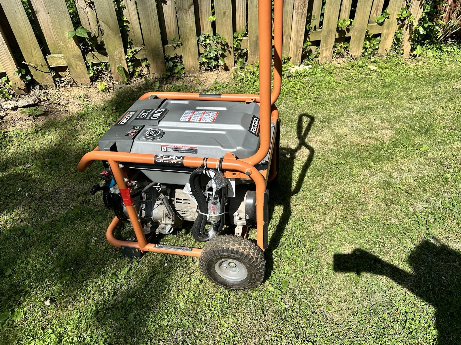 RIDGID Portable Generator 5700W Running 7125W Start 120V/240V