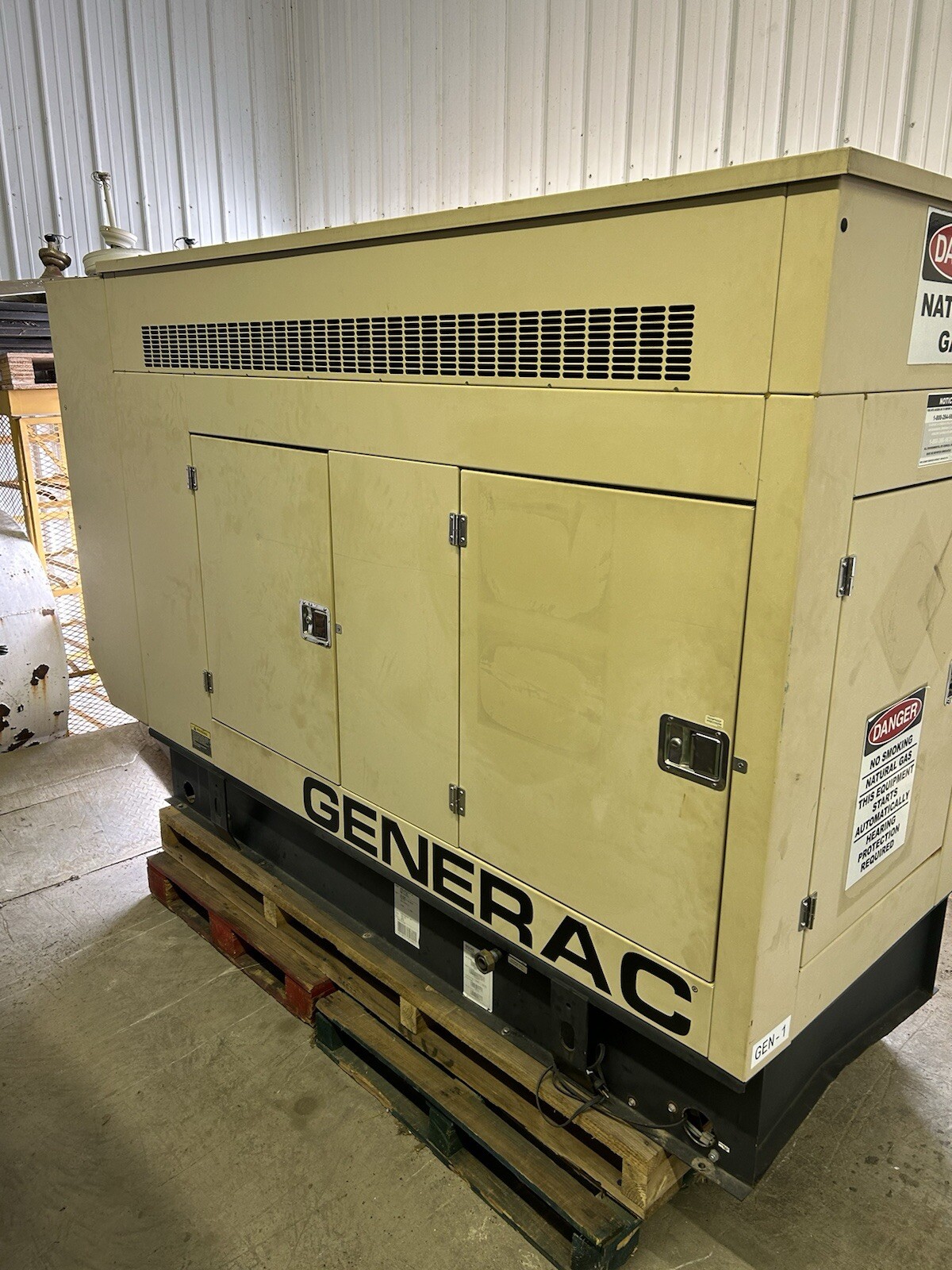 60kW Generac QT13068GNSN Propane/Natural Gas Generator