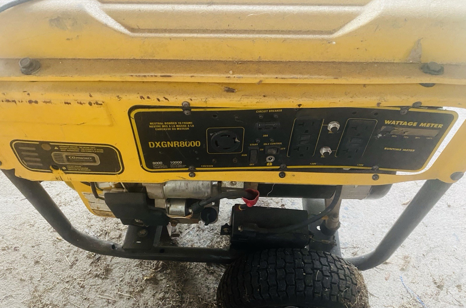 DEWALT DXGNR8000 8000W Gasoline Portable Generator