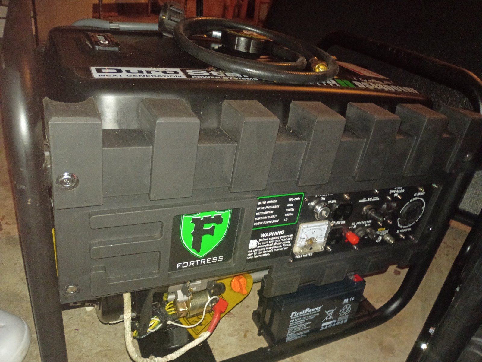 DuroStar DS4400EHF Hybrid 4400W Portable Generator Electric Start 4 gal Black