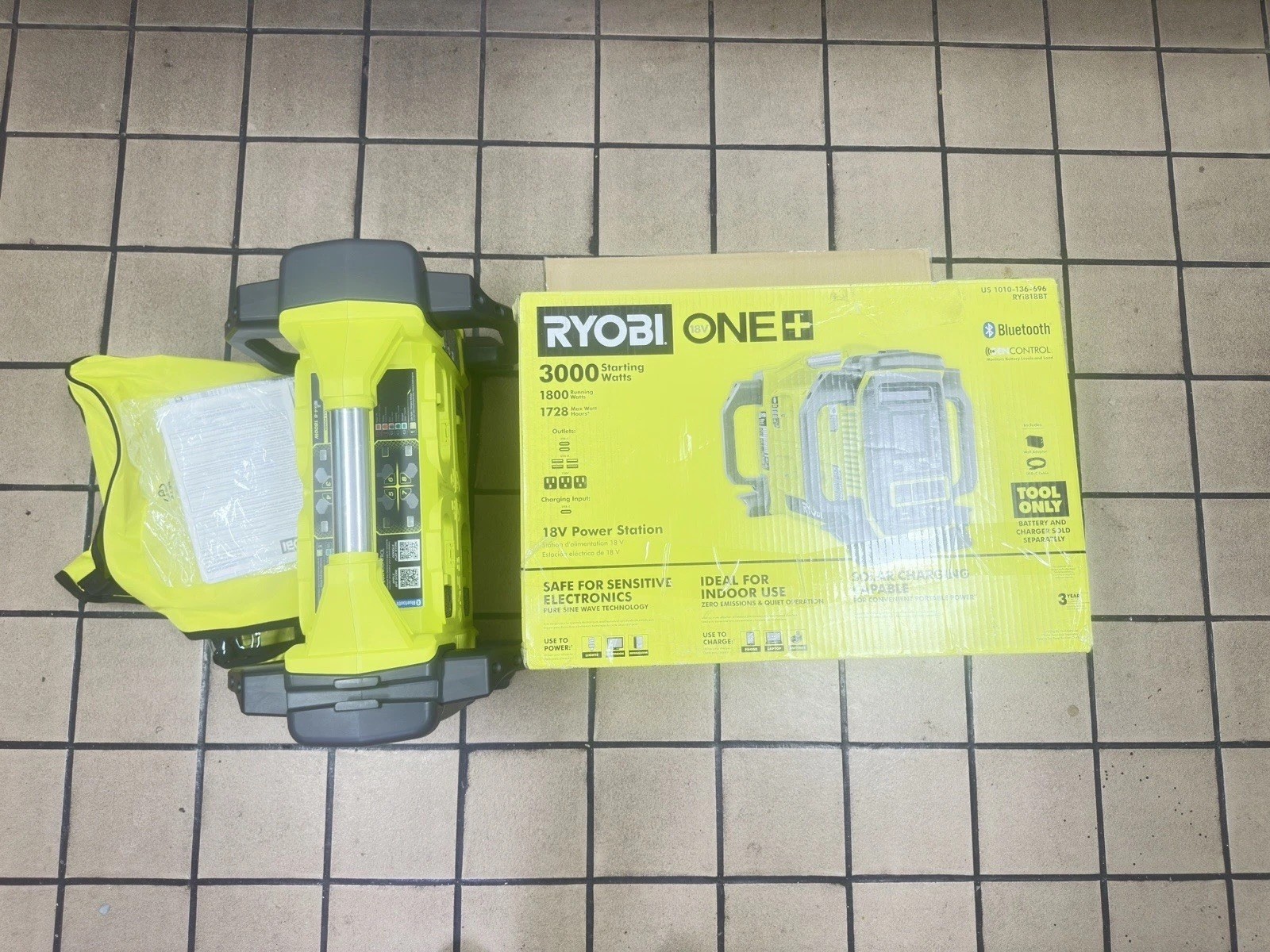 RYOBI RYi818BT One+ 18 Volt Power Station Inverter (ONLY TOOL)