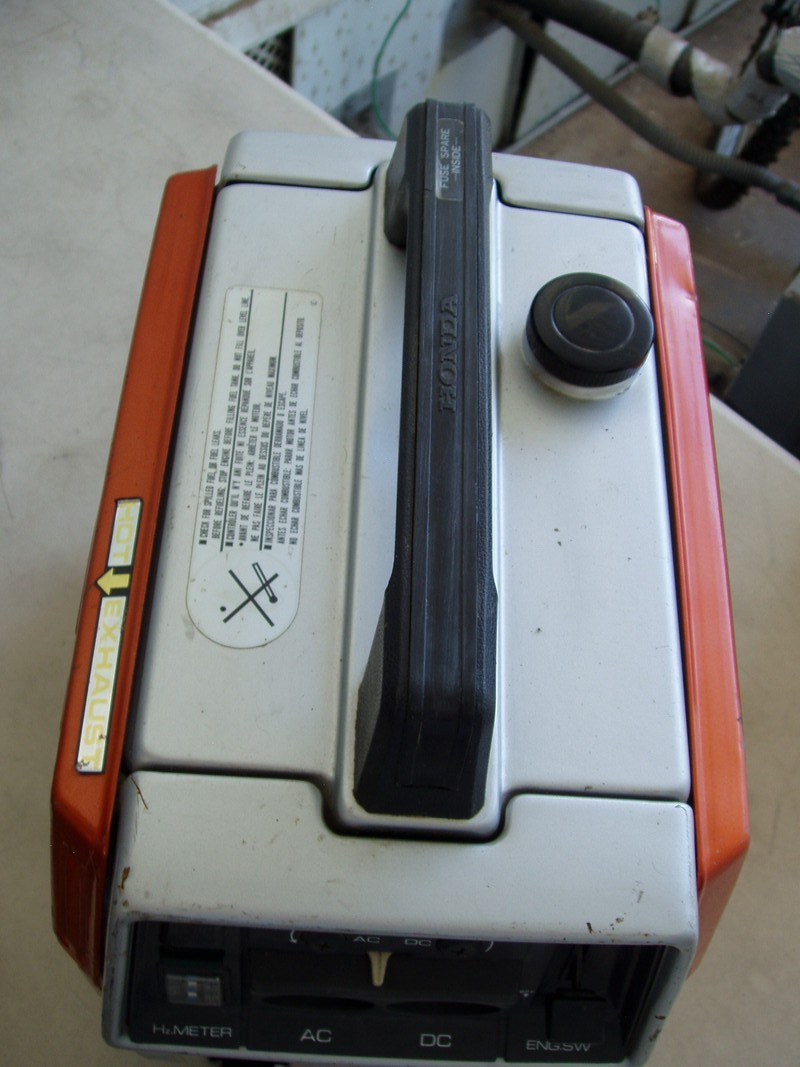 HONDA EM500 PORTABLE GAS GENERATOR CAMPING EVENTS DECENT CONDITION WORKING