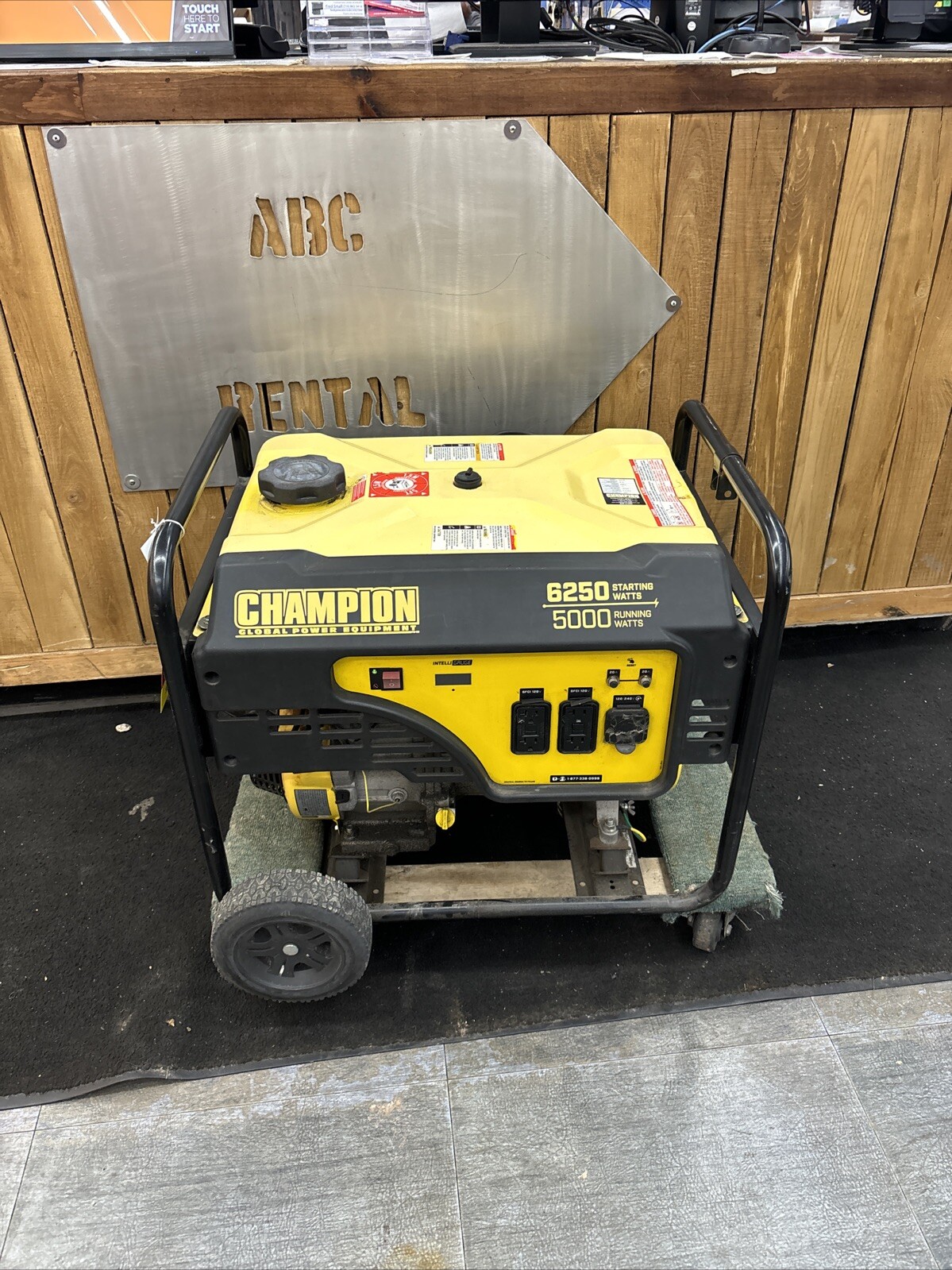 Champion 6250W/5000W Portable Generator, Gas Powered, Recoil Start