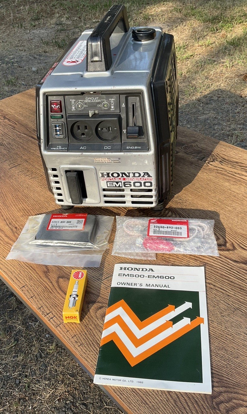 Honda EM600 EM 600 Generator Made In Japan Runs Great No Issues Clean W/Extras