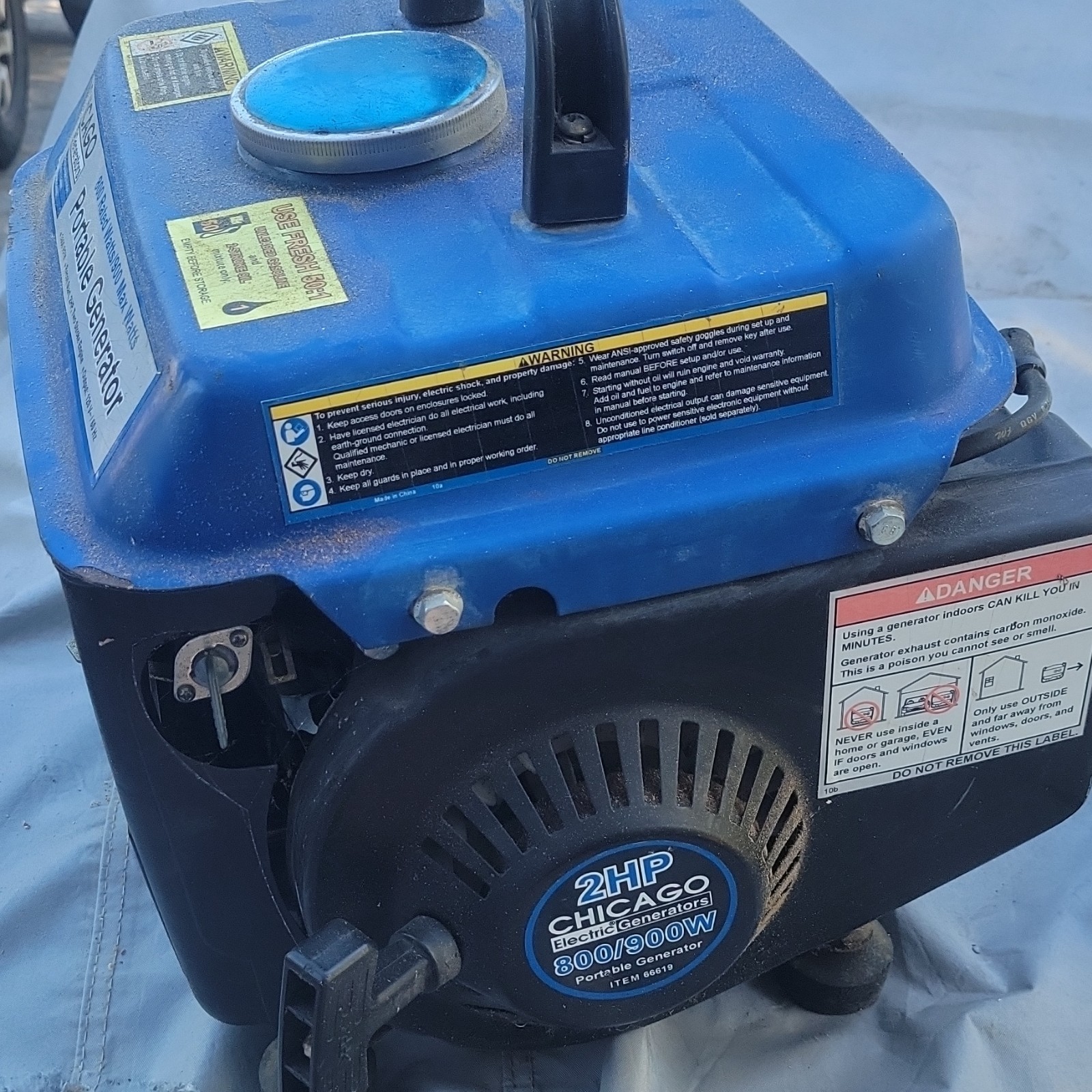 Chicago Electric Portable Gas Generator 800W/900W 120V Recoil Start 66619