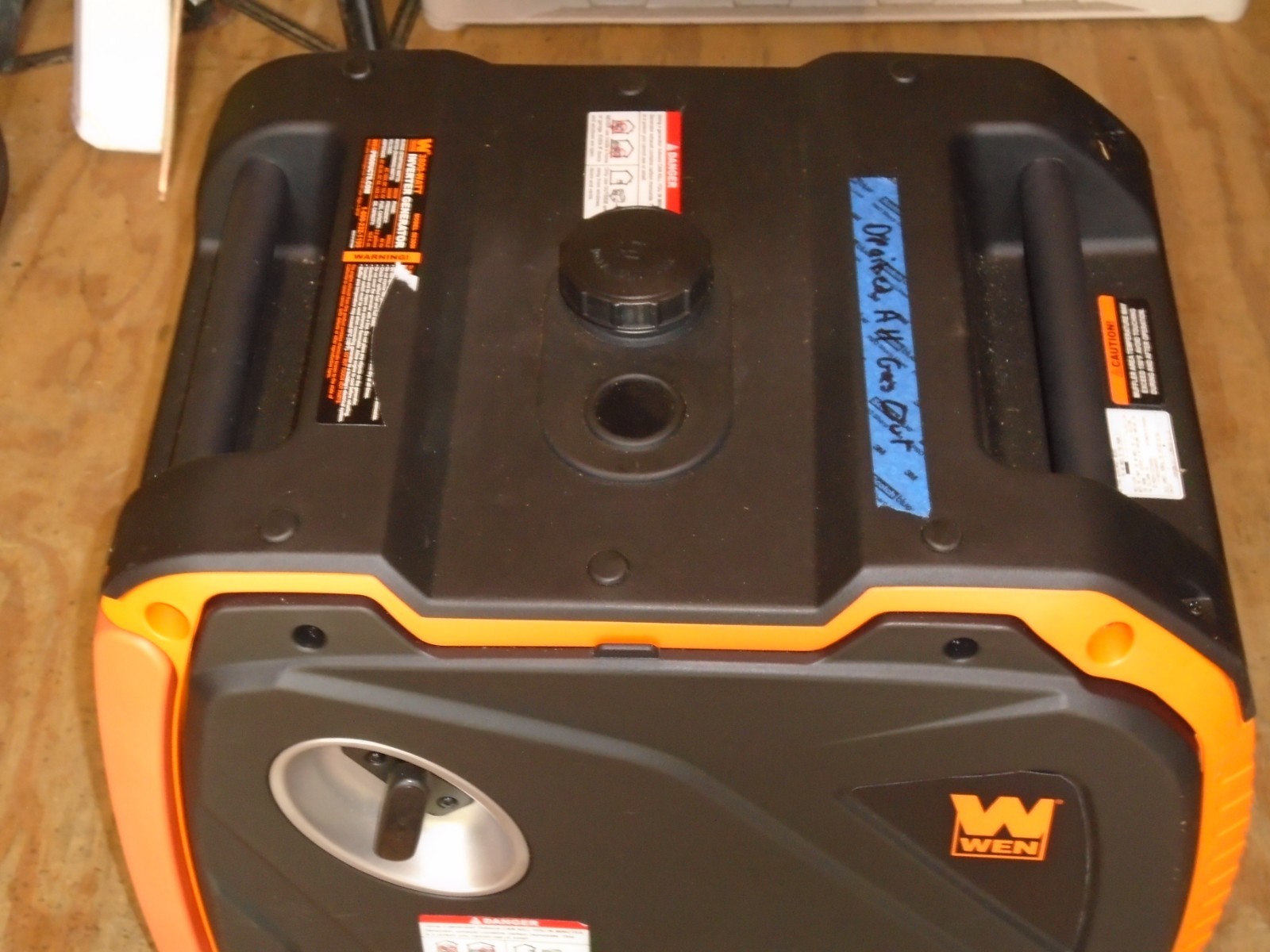 Wen portable gas inverter generator electric or pull start
