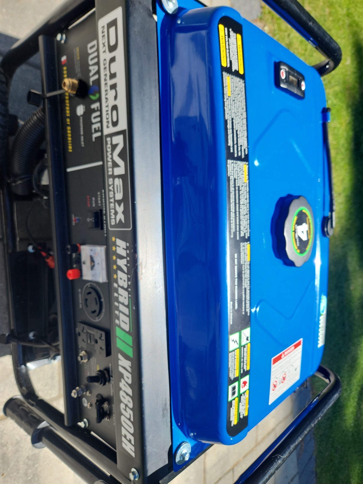 Duromax XP4850EH Hybrid Elite Dual Fuel Portable Generator Propane Gasoline