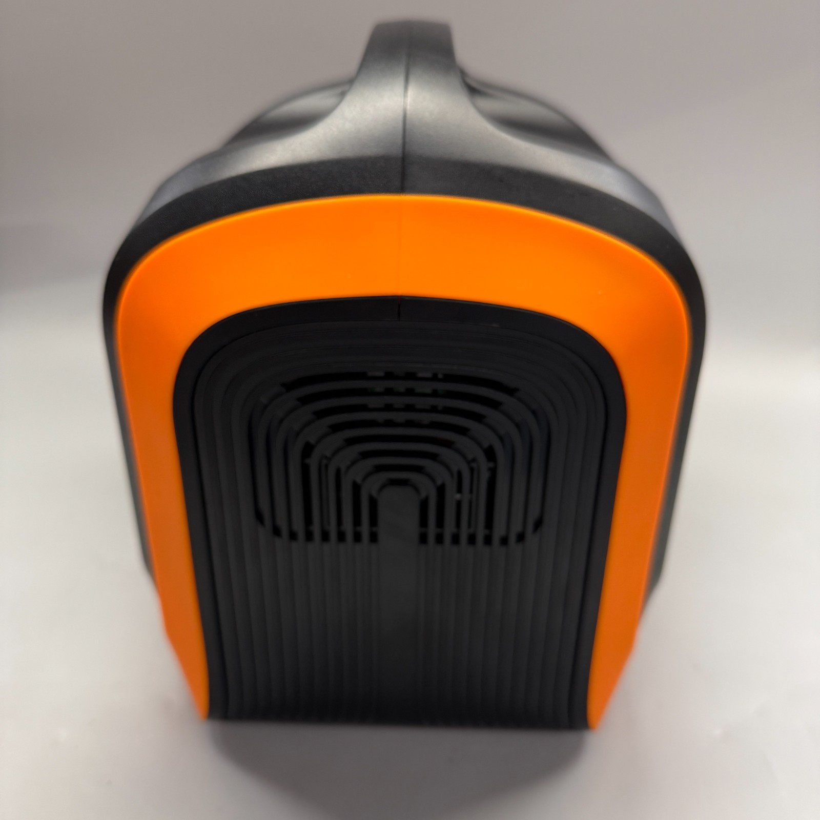 UNBEATABLE DEAL – F4P 600W PORTABLE POWER STATION – LiFePO4 BATTERY – HEAVY DUTY
