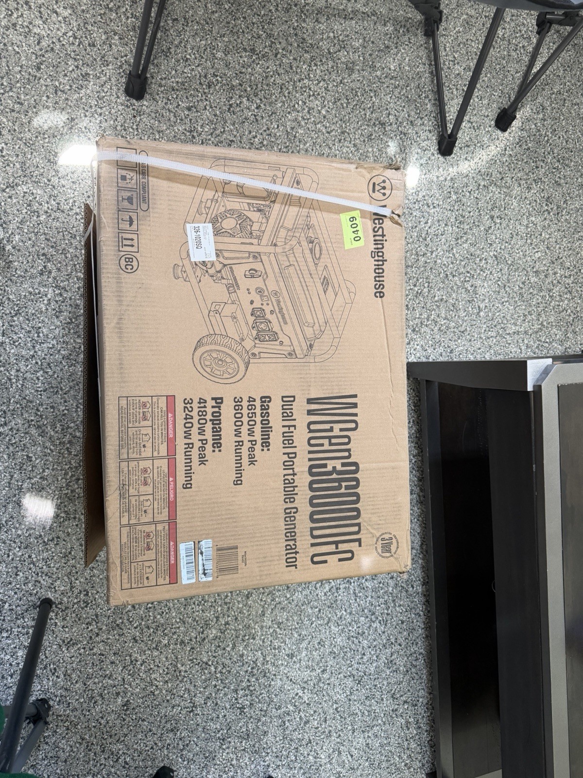 Westinghouse WGen3600DFc Dual Fuel Portable Generator 4650W Electric Start