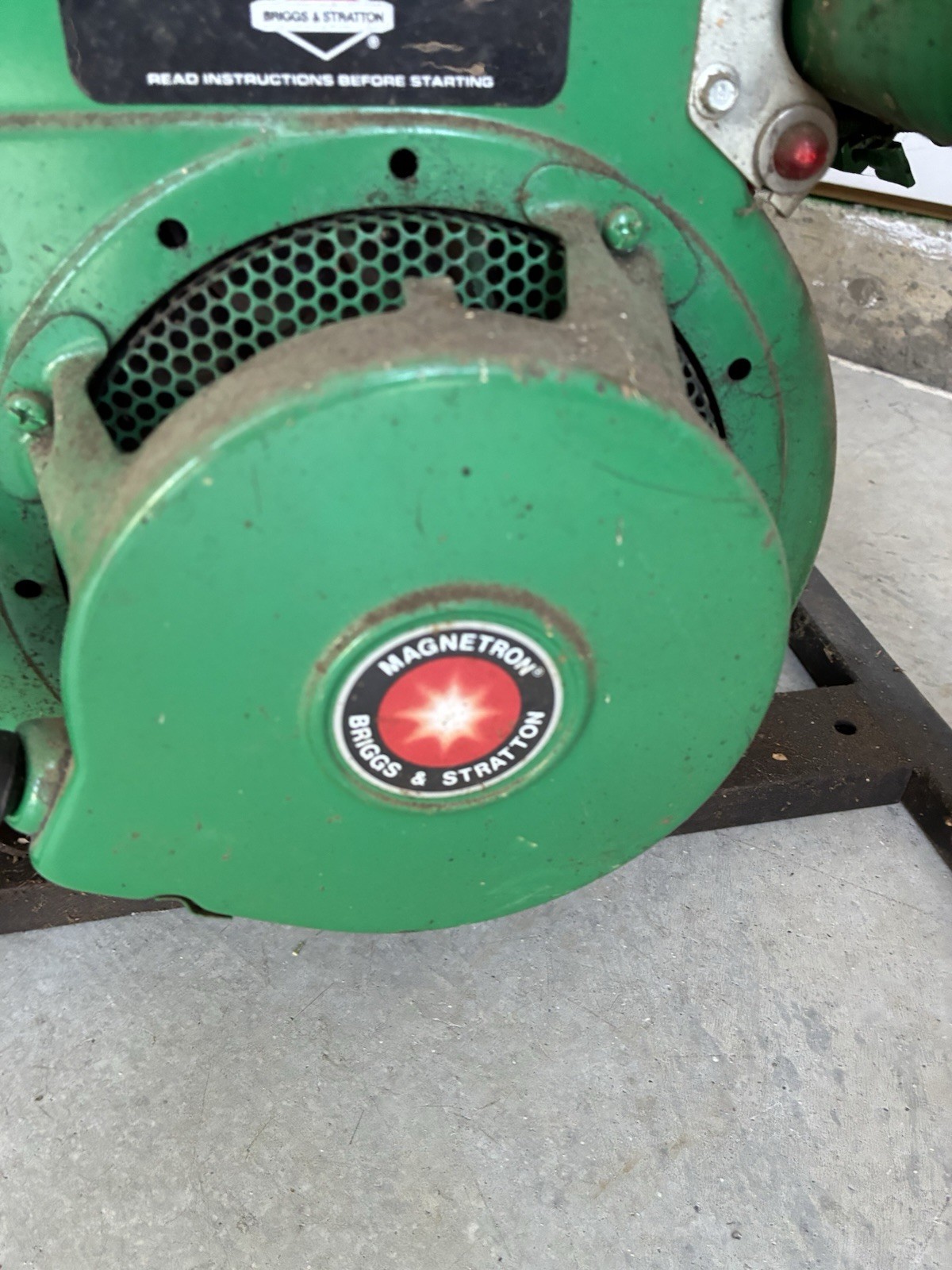 Coleman Power mate 4000 Watt Generator- Briggs and Stratton