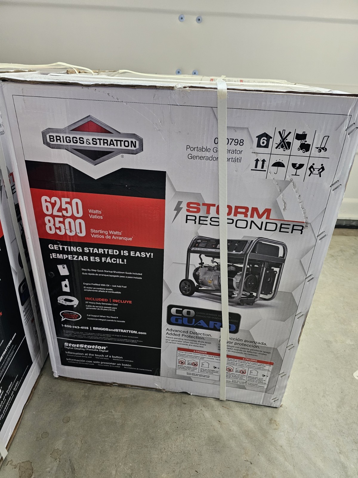 NIB Briggs & Stratton Storm Responder 8500 / 6250 -Watt Gasoline