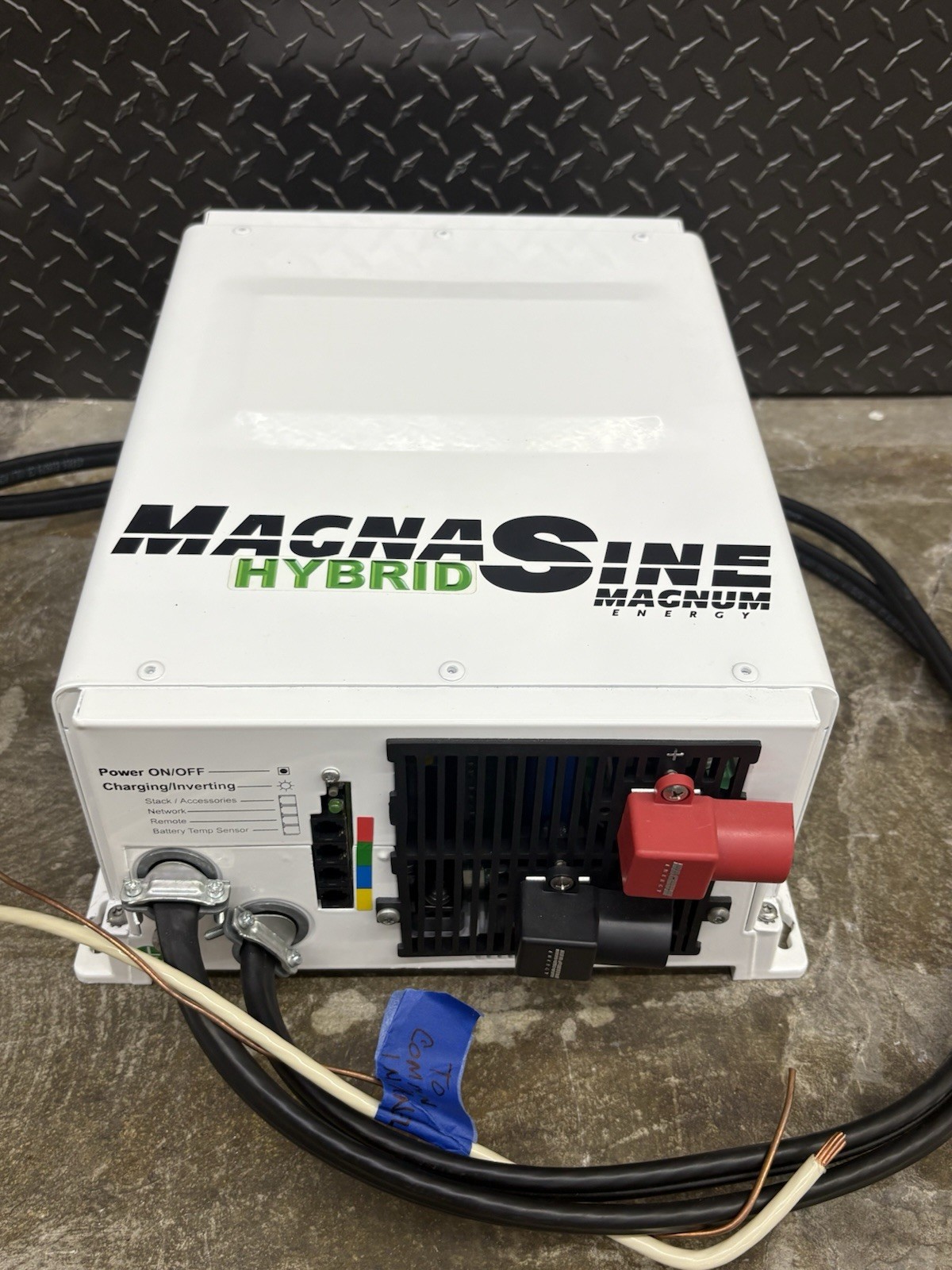 New Magnum Magnasine inverter MSH4024M 24V 4000w w ME-RC 50 Remote Hybrid