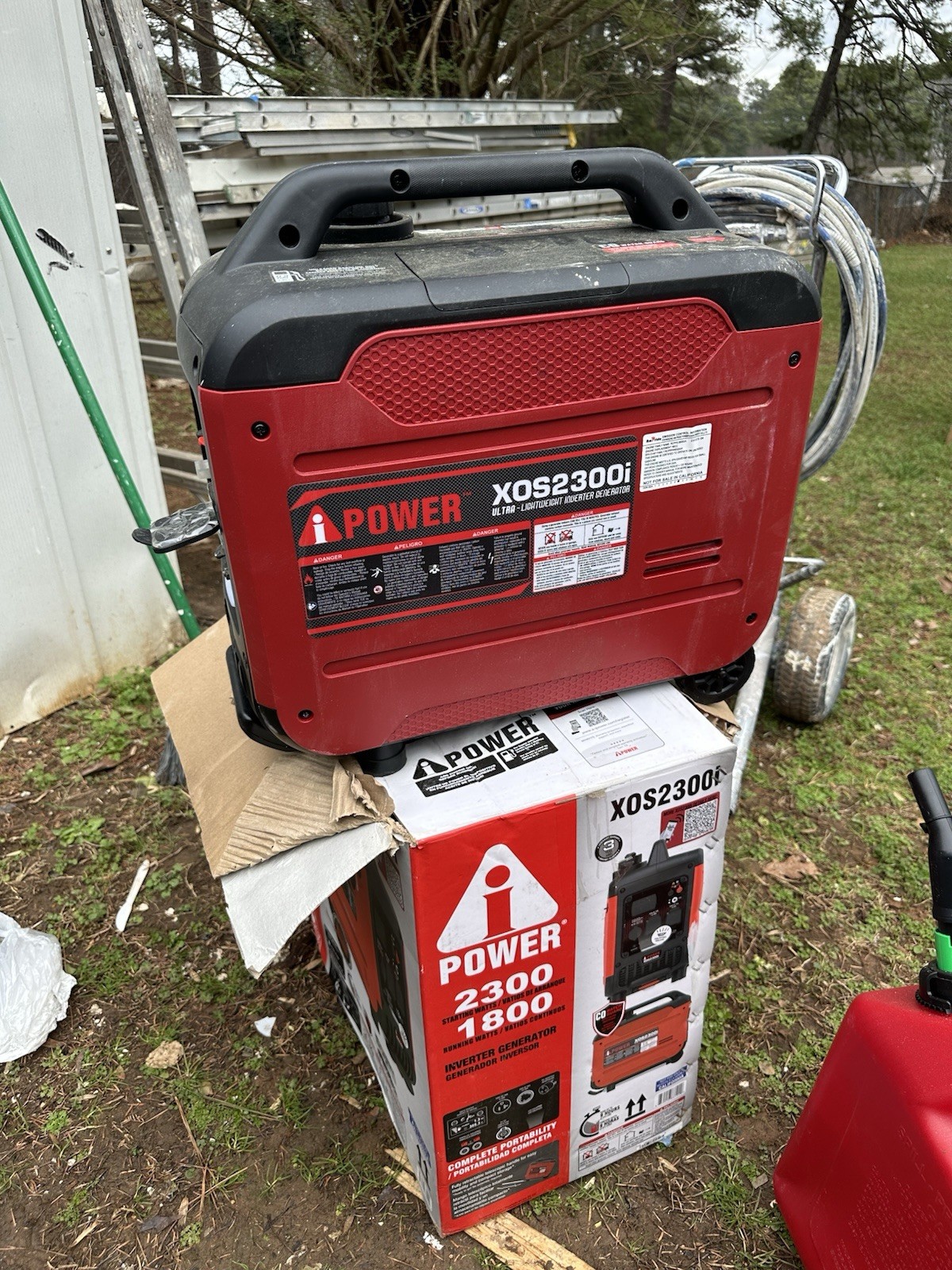 XOS2300i Ultra Lightweight Inverter Generator