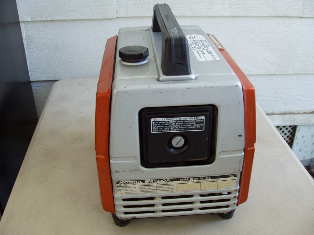 HONDA EM500 PORTABLE GAS GENERATOR CAMPING EVENTS DECENT CONDITION WORKING