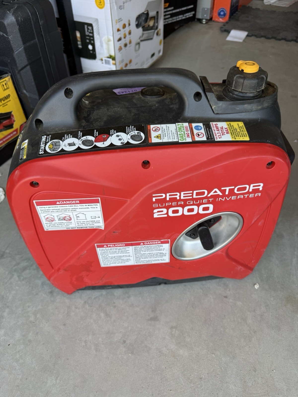 Predator Super Quiet Inverter 2000 Portable Gas Generator 1600W/2000W 120V Red