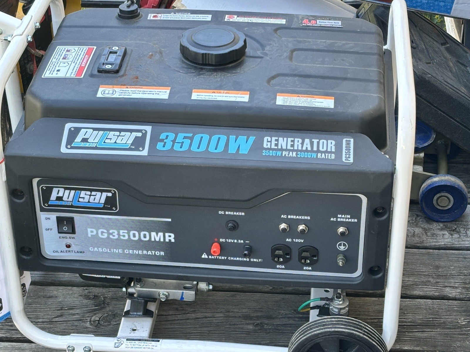 Pulsar PG3500MR 3500W Gas Portable Generator 4.0 gal 120V 12V/2x120V
