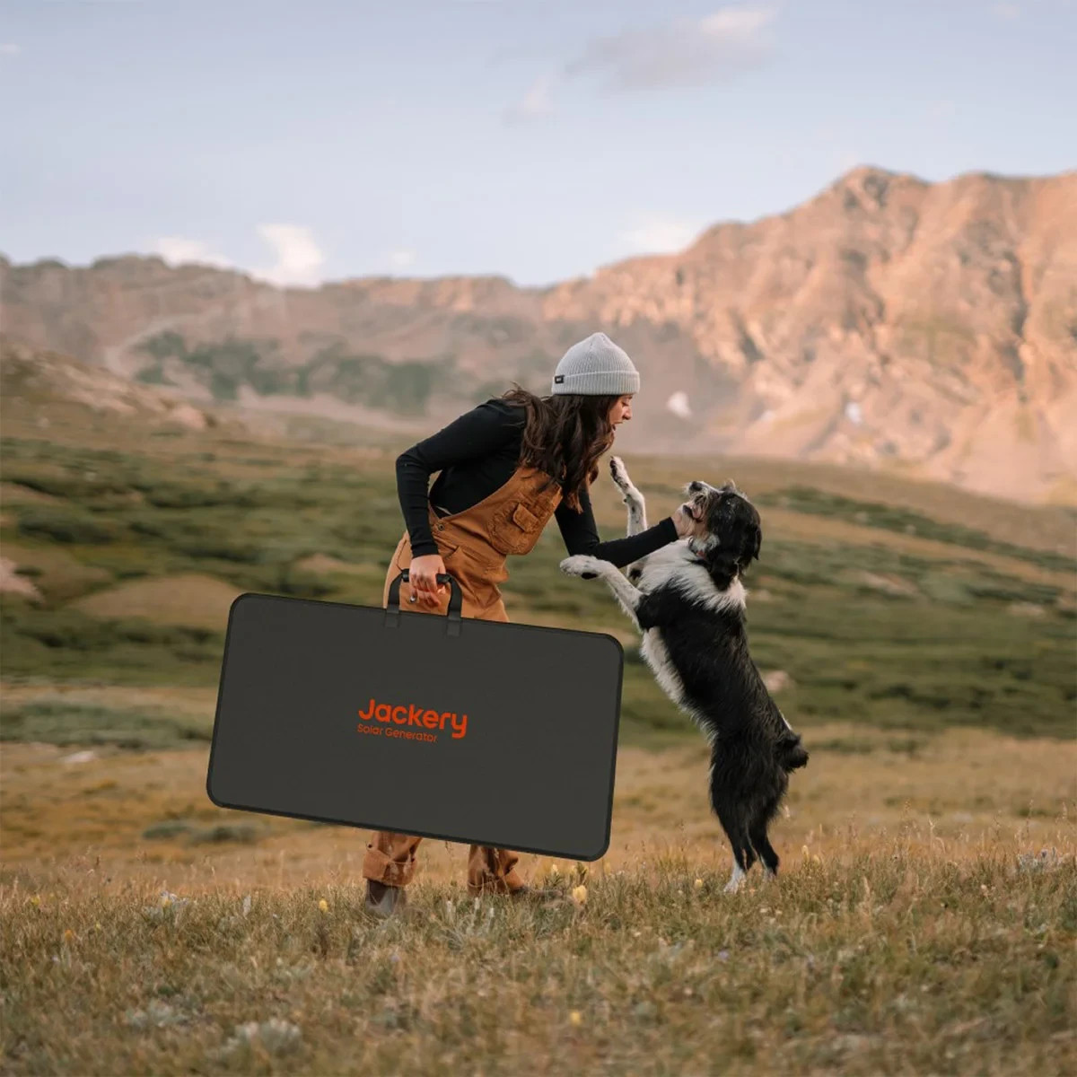 JACKERY POWER STATION EXPLORER 3000 PRO SOLAR GENERATOR PORTABLE 2 SOLAR PANELS