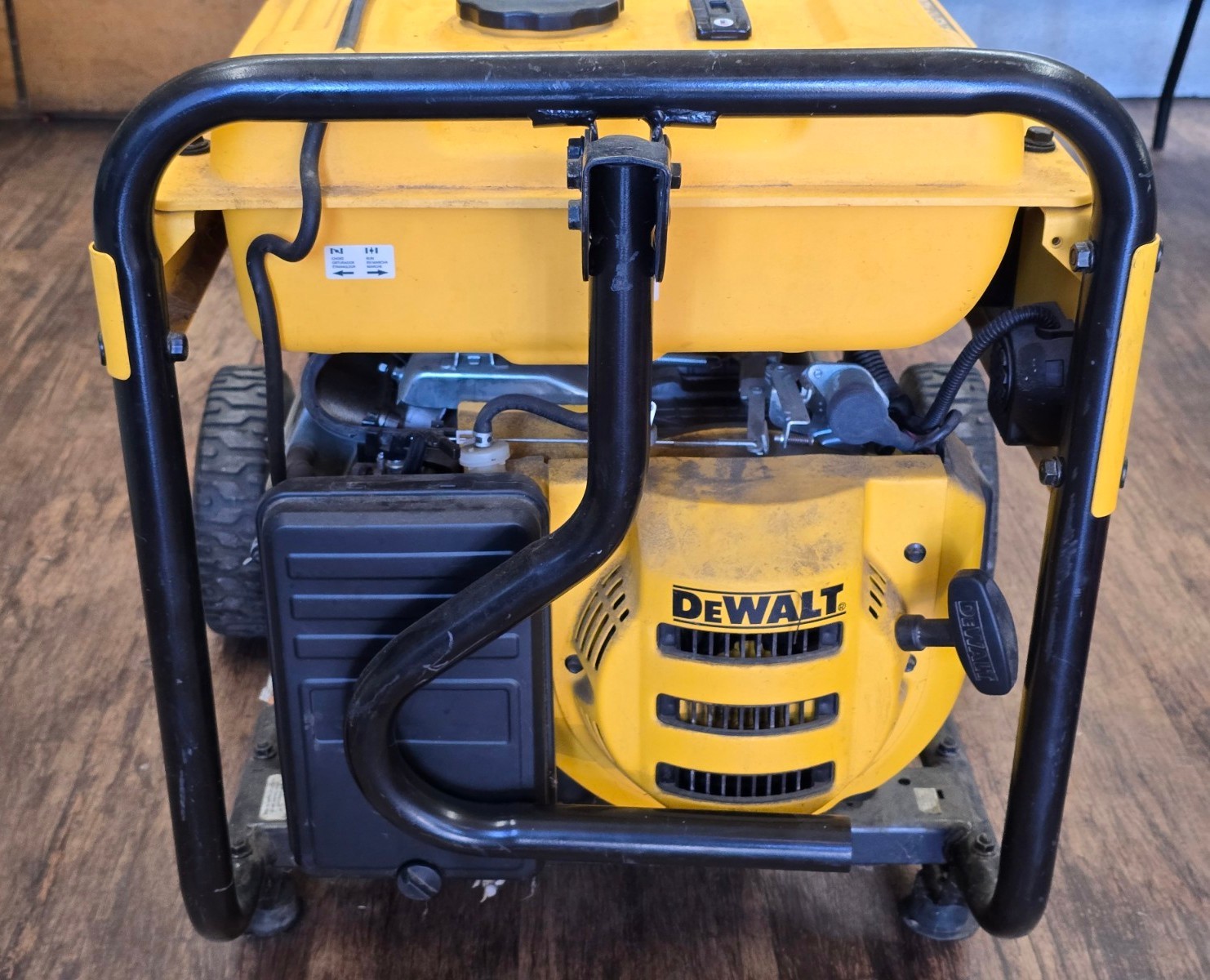 DEWALT DXGNR6500 6500W Gas Portable Generator CO Protect Local Pickup Only