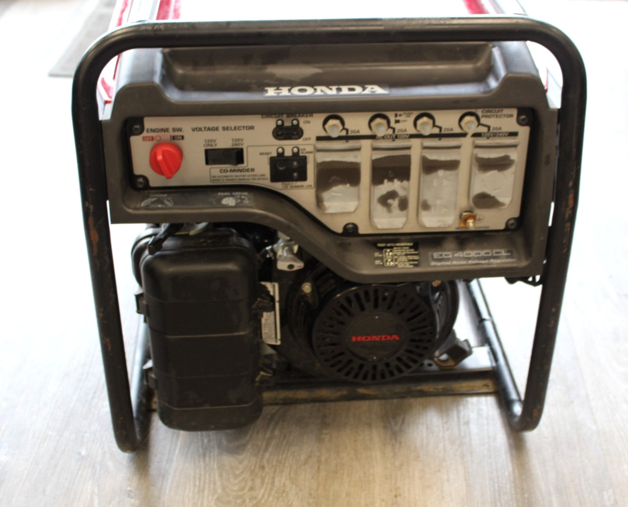 HONDA EG4000CLAN 4000W 120/240V Portable Gasoline Generator