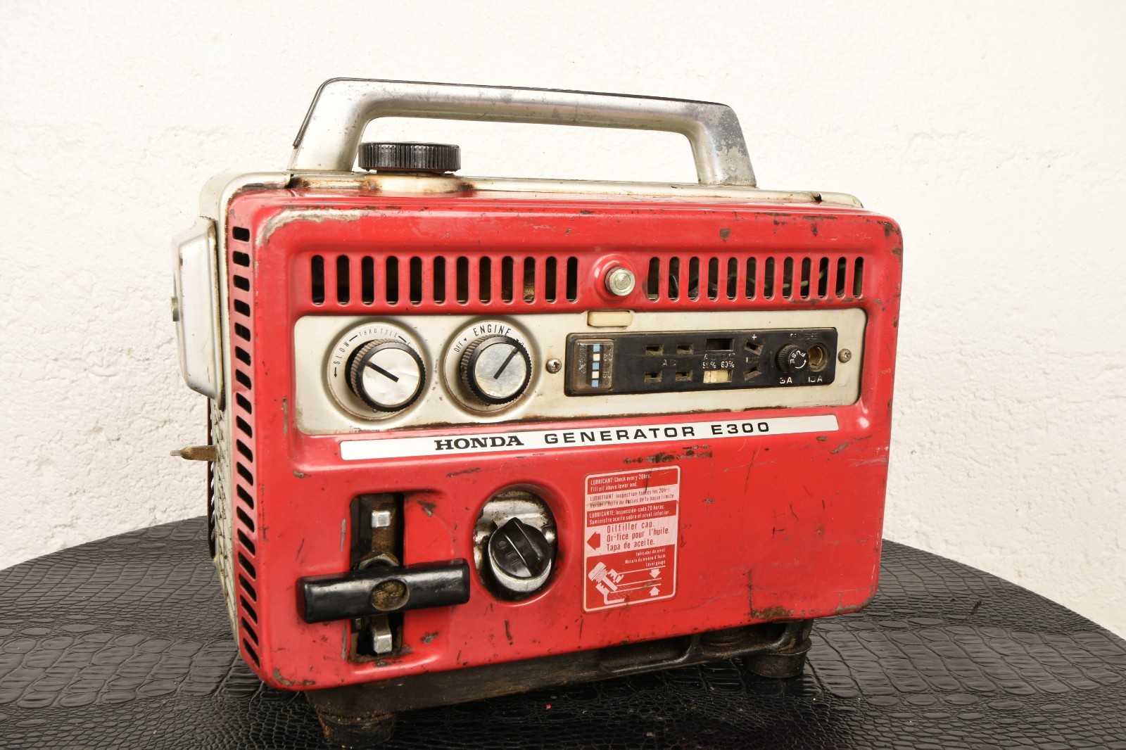 Honda E300 Portable Camping Gas Generator 1960s Vintage for Parts or Repair