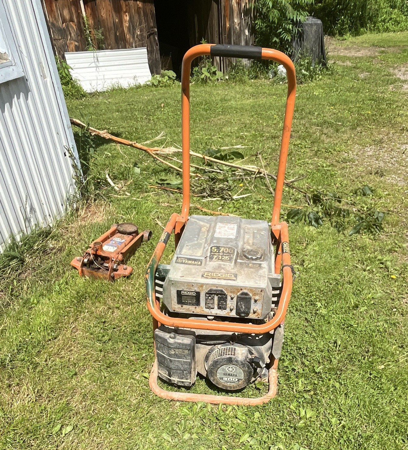 RIDGID Portable Generator, Portable, Model 5.70 7125, Orange/Gray