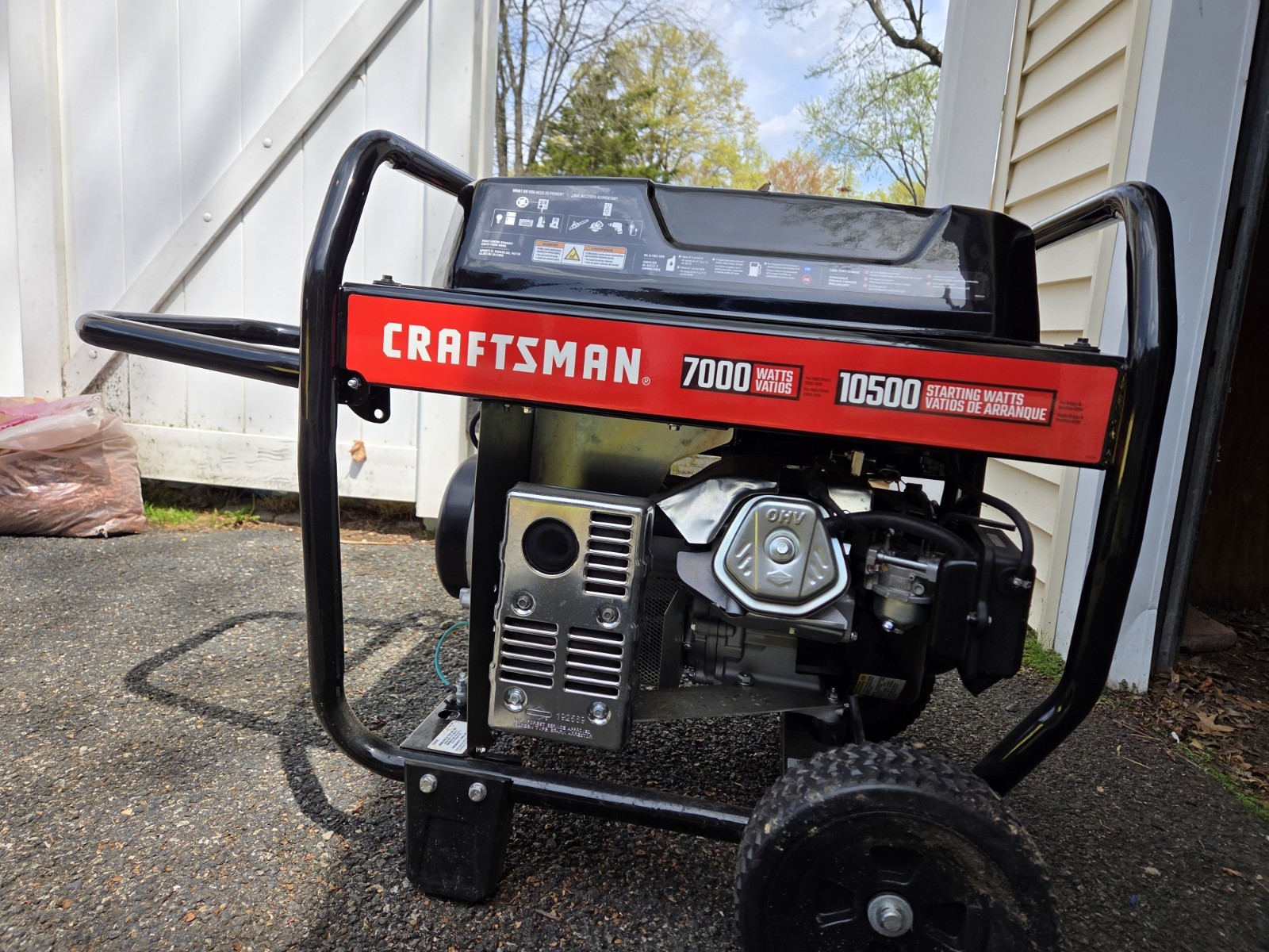 Craftsman 7000 Watt Portable Generator CMXGGAS030733 Electric Start CO Detection