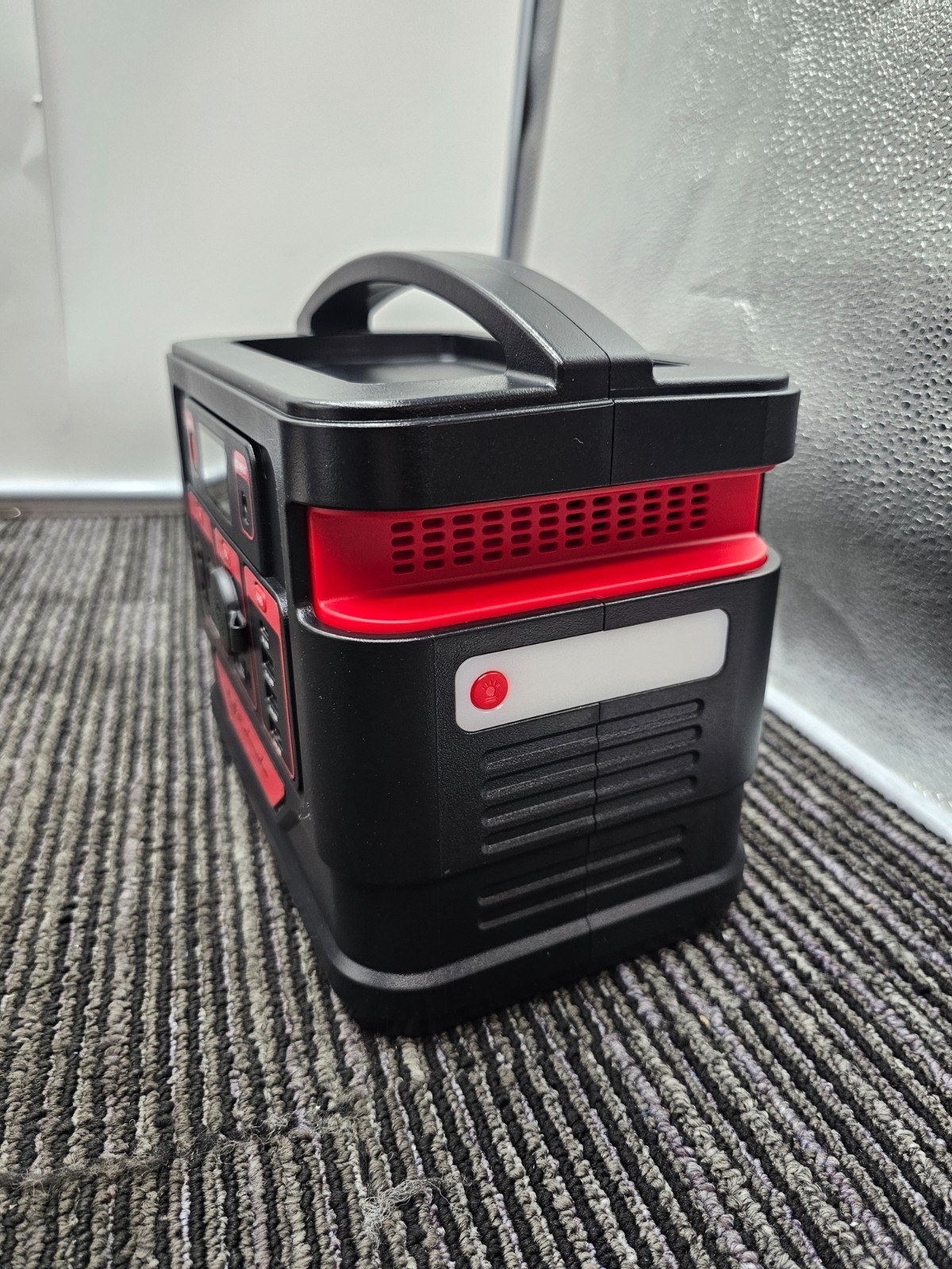 Schumacher SL1460 330Wh Portable Power Station 200W 110V/60Hz