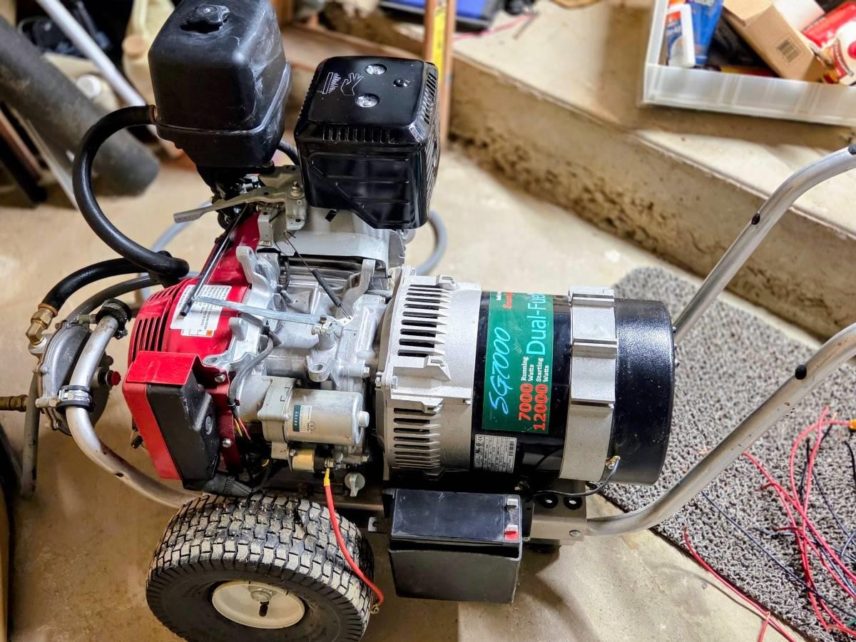 7000W Honda Natural Gas, Propane Smart Generator + Transfer Switch SG7000