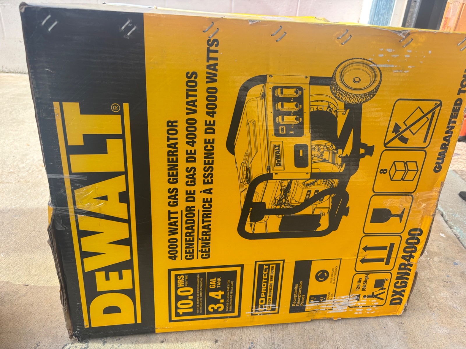 DEWALT DXGNR4000 Portable Gasoline Generator 4000W 5000W Yellow/Black Metal