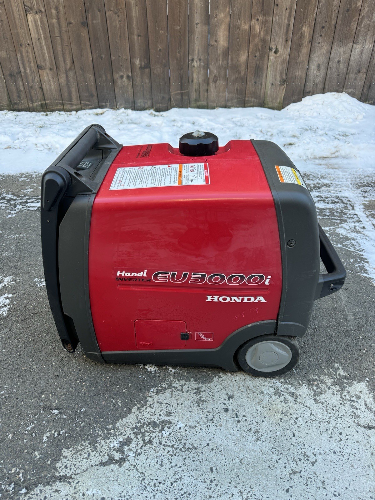 Honda Handi EU3000i 3000 Watt Gas Powered Portable Generator
