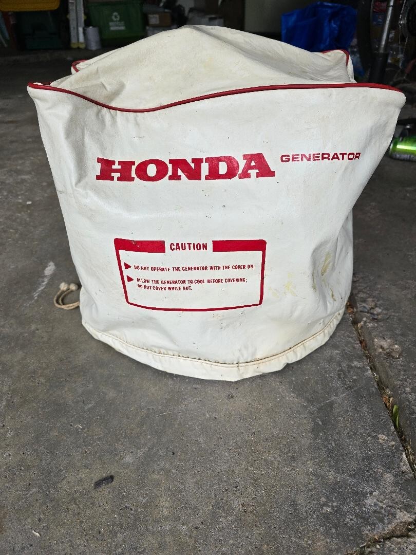 Honda Generator EG650 Gas Powered 650 Watt 120v 12v AC DC w/Cover Local pickup