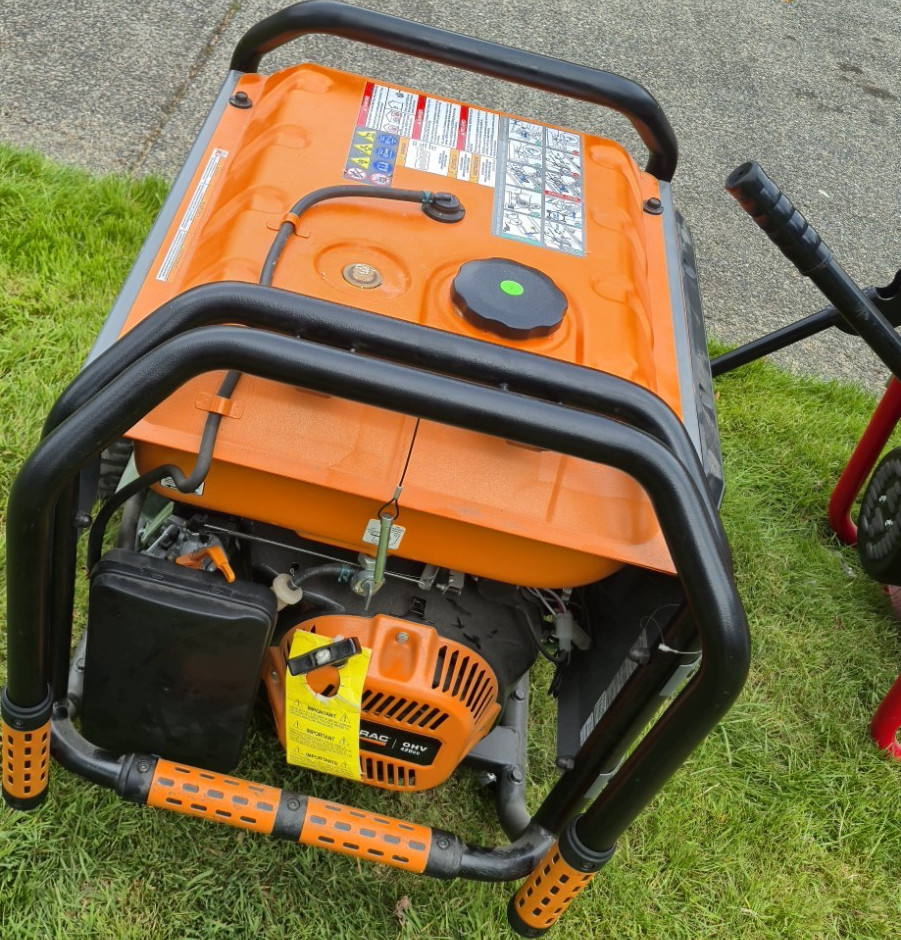 Generac XT8000E Portable Generator Orange Black Metal Plastic Dual Color
