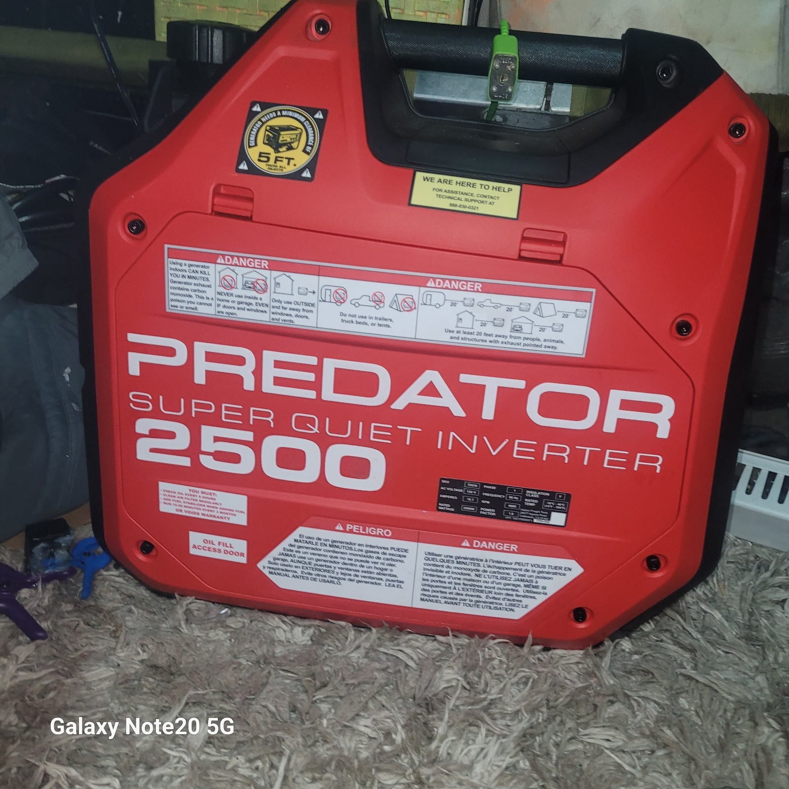 Predator Super Quiet Portable Inverter Generator 2500 Green