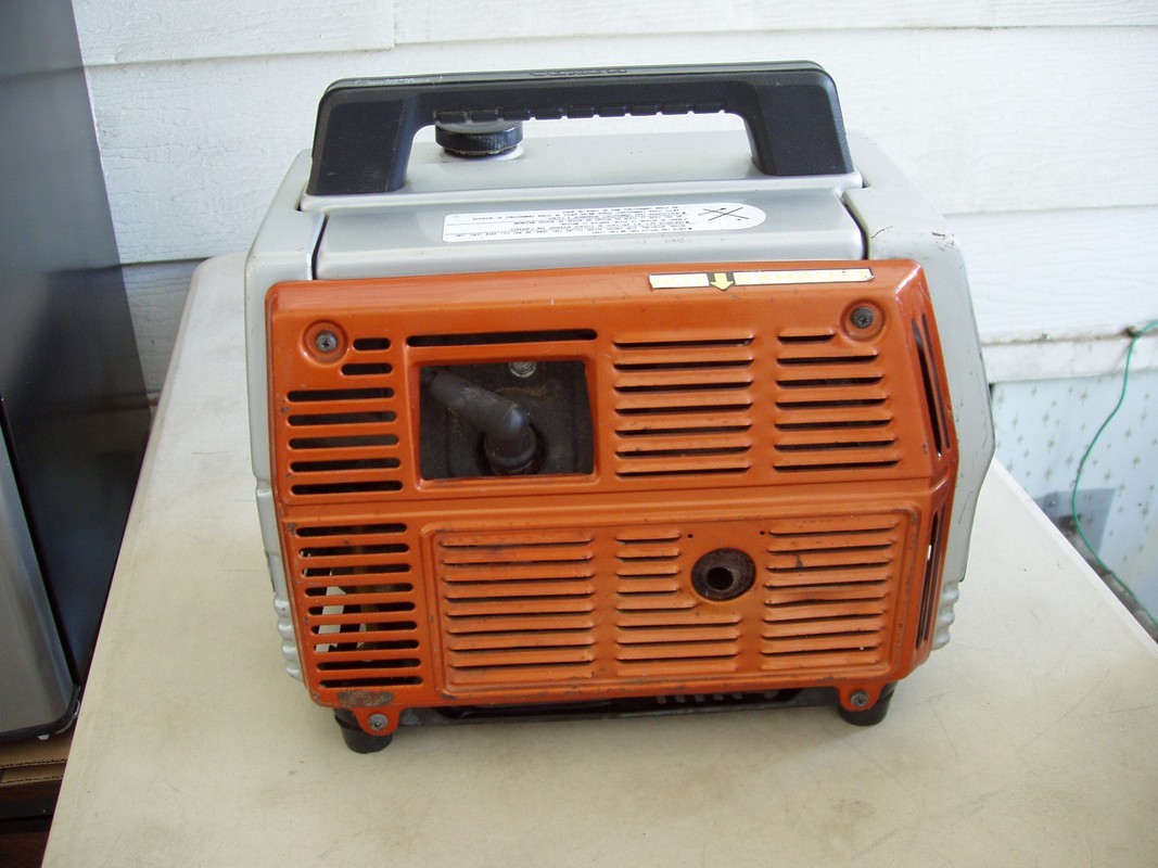 HONDA EM500 PORTABLE GAS GENERATOR CAMPING EVENTS DECENT CONDITION WORKING