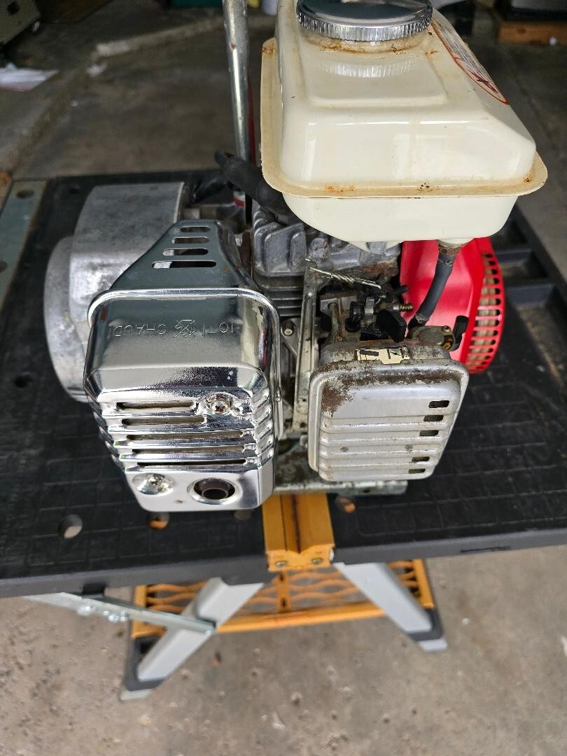 Honda Generator EG650 Gas Powered 650 Watt 120v 12v AC DC w/Cover Local pickup