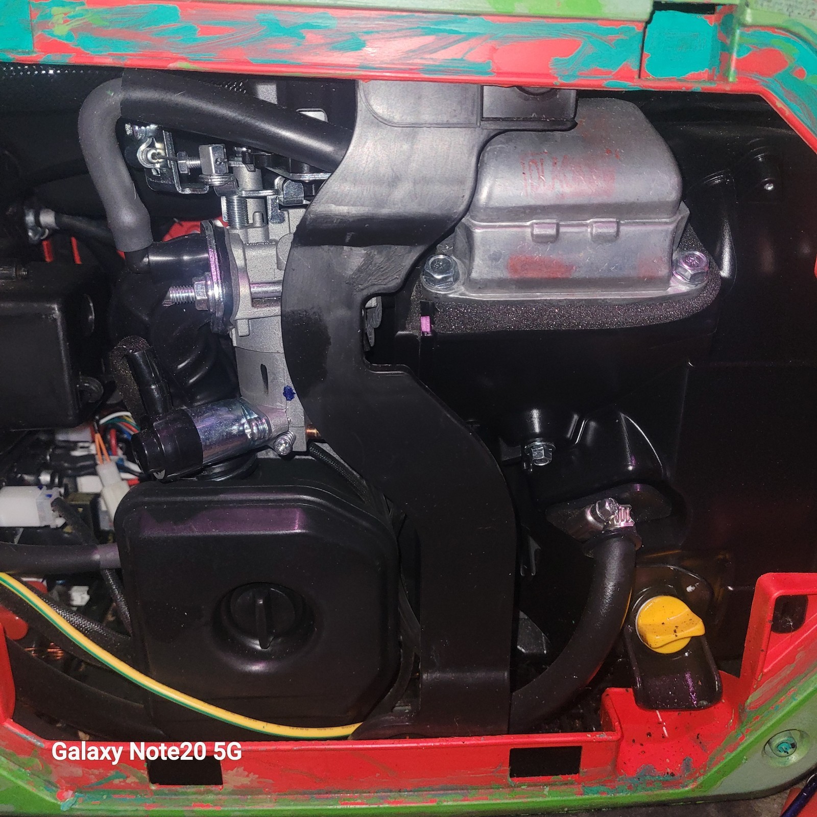 Predator Super Quiet Portable Inverter Generator 2500 Green