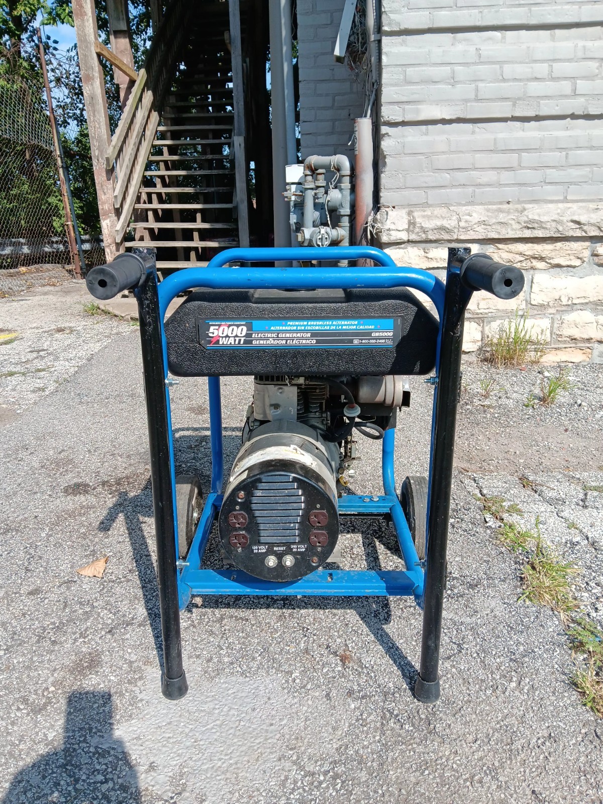 DeVilbiss Generator Briggs Engine. 5000 Watts