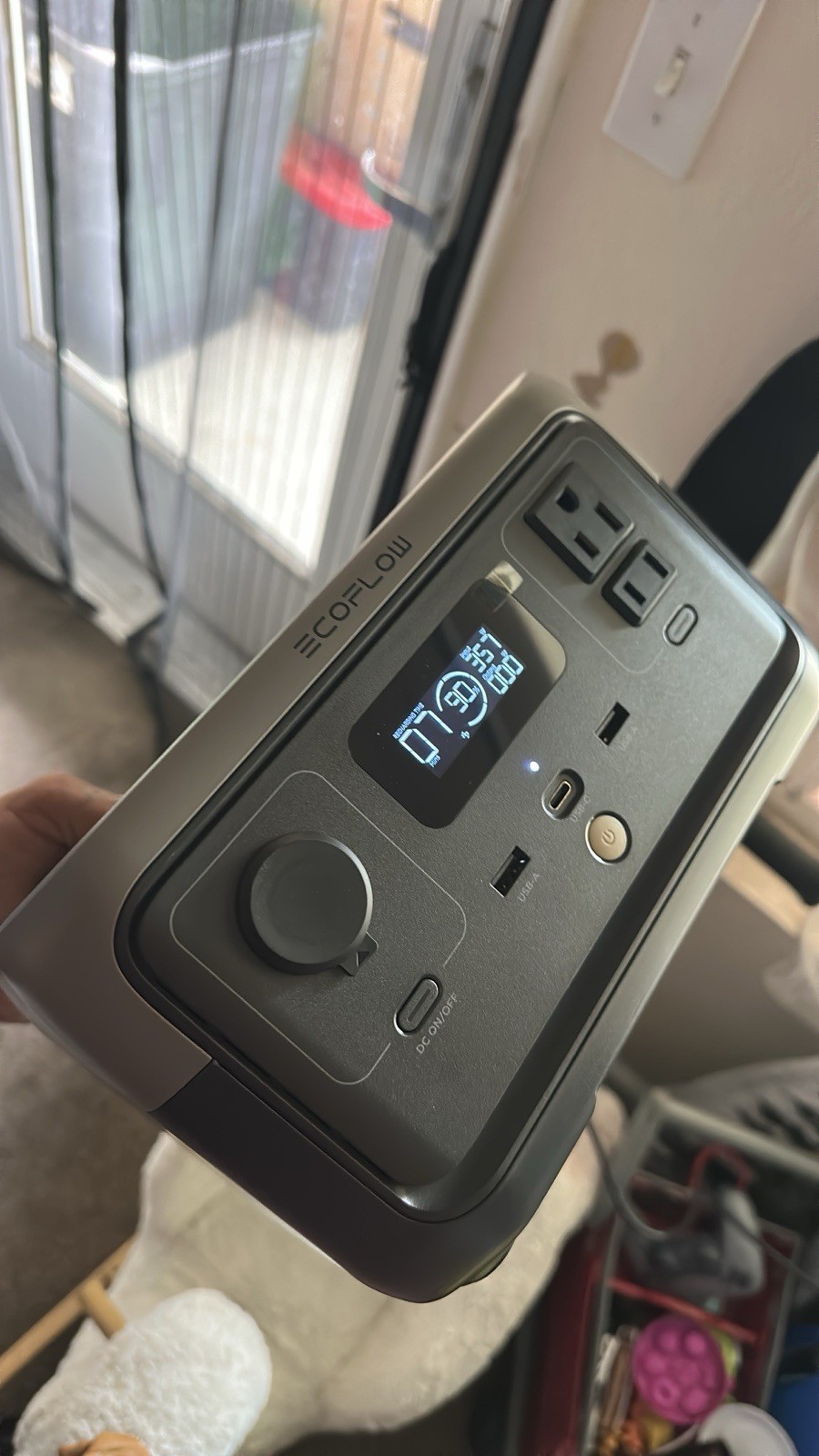 EcoFlow RIVER 2 250Wh LiFePO4 Portable Power Station Generator 600W Max- read