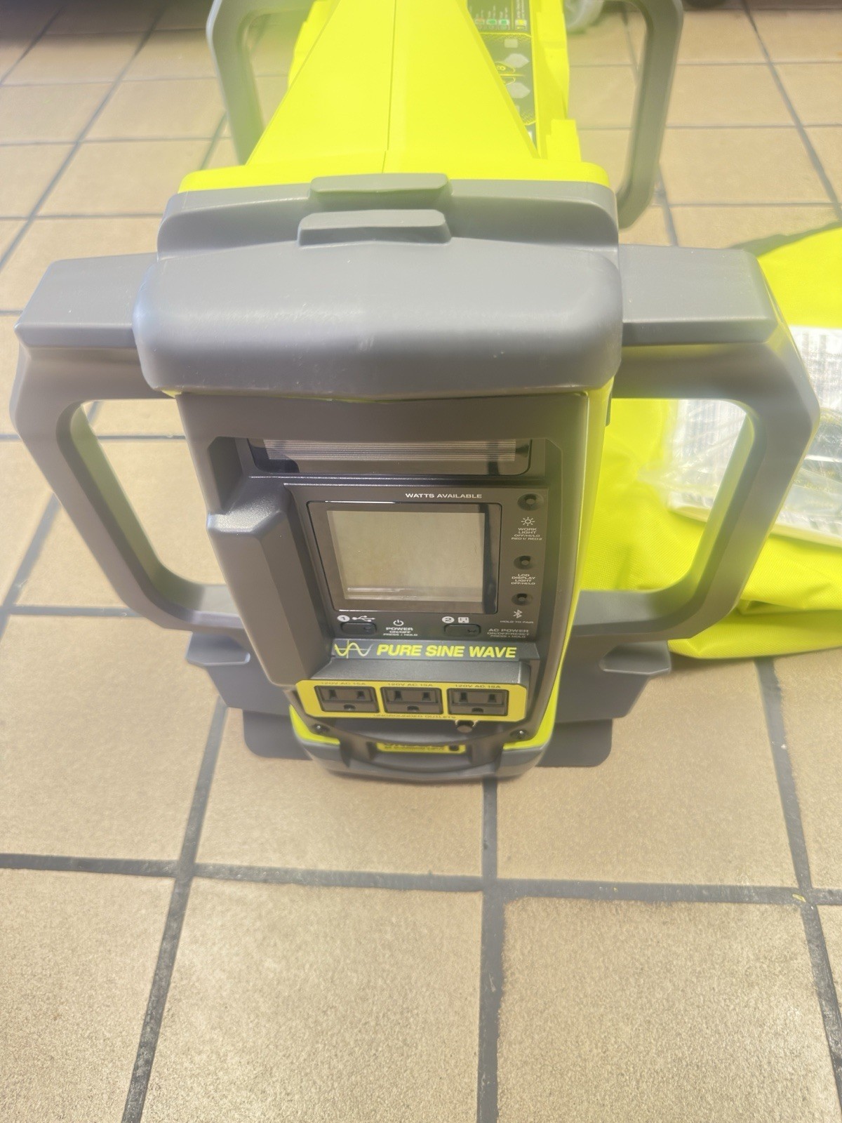 RYOBI RYi818BT One+ 18 Volt Power Station Inverter (ONLY TOOL)