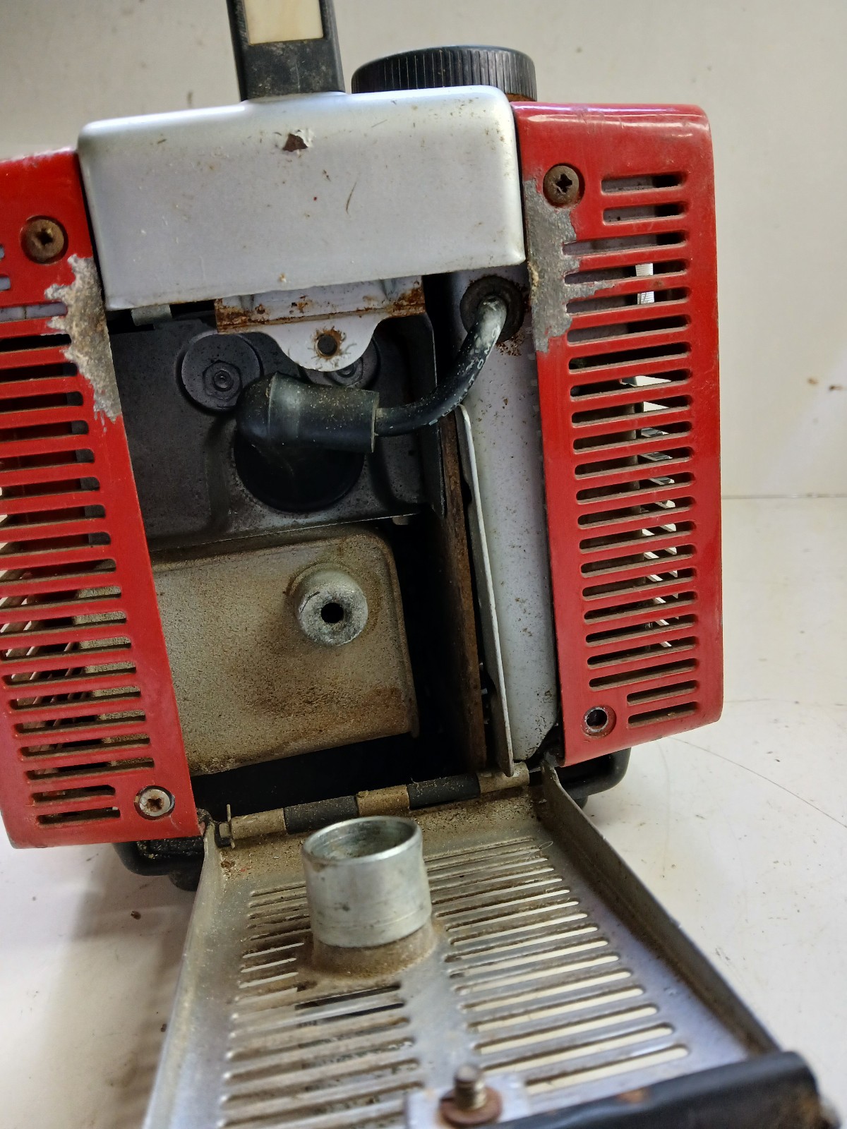 Vintage RARE 1965 Honda E40 II Lunchbox Generator. Rare Collectors Item.