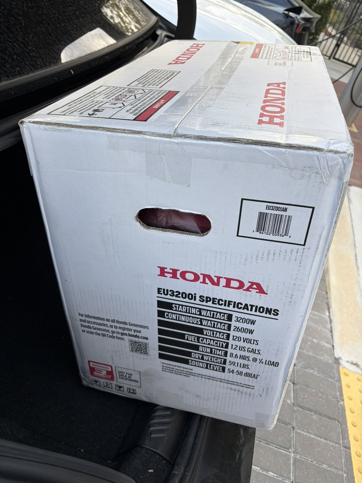 Honda EU3200 3200 Watts 120V Bluetooth Inverter Generator w/ CO-MINDER