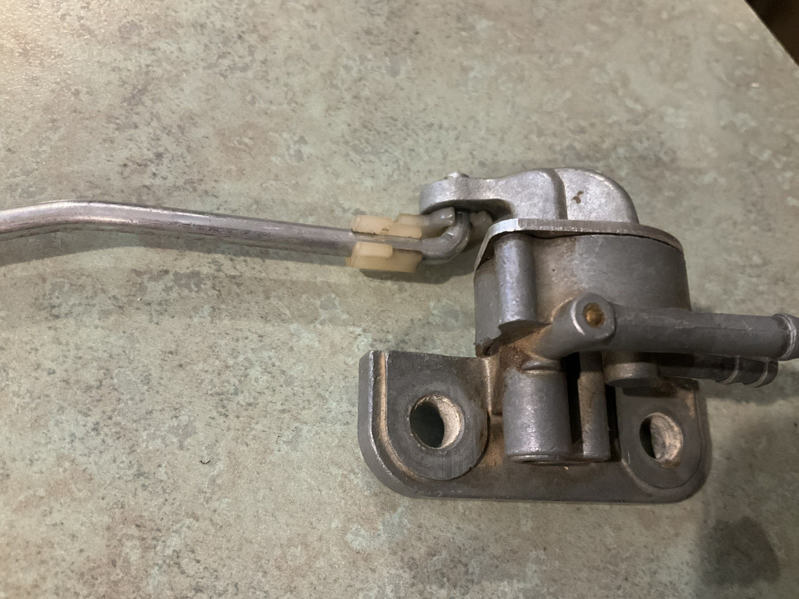 Honda EM500 Fuel Shut Off Valve With Control Arm & Both Plastic Clips No Filter