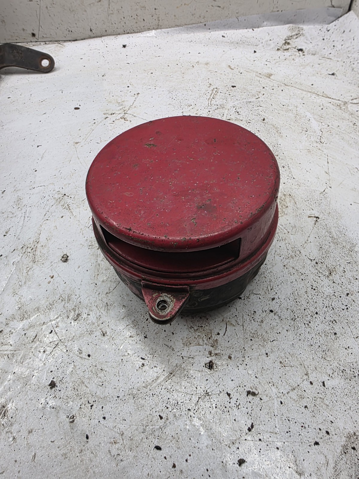 Used Air Cleaner Assembly For Honda E4500 Generator