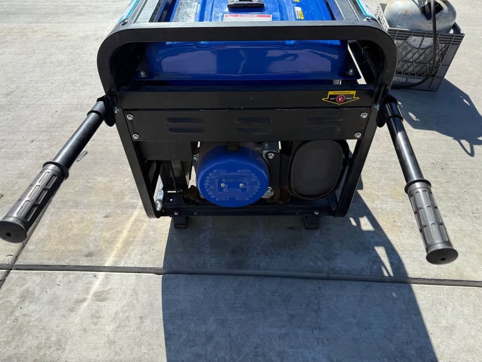 2016 DuroMax XP12000EH Dual Fuel Generator 12,000 Watt Gas Propane
