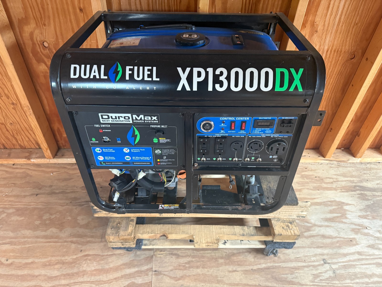 DuroMax XP13000EH 13,000 Watt Portable Dual Fuel Gas Propane Generator